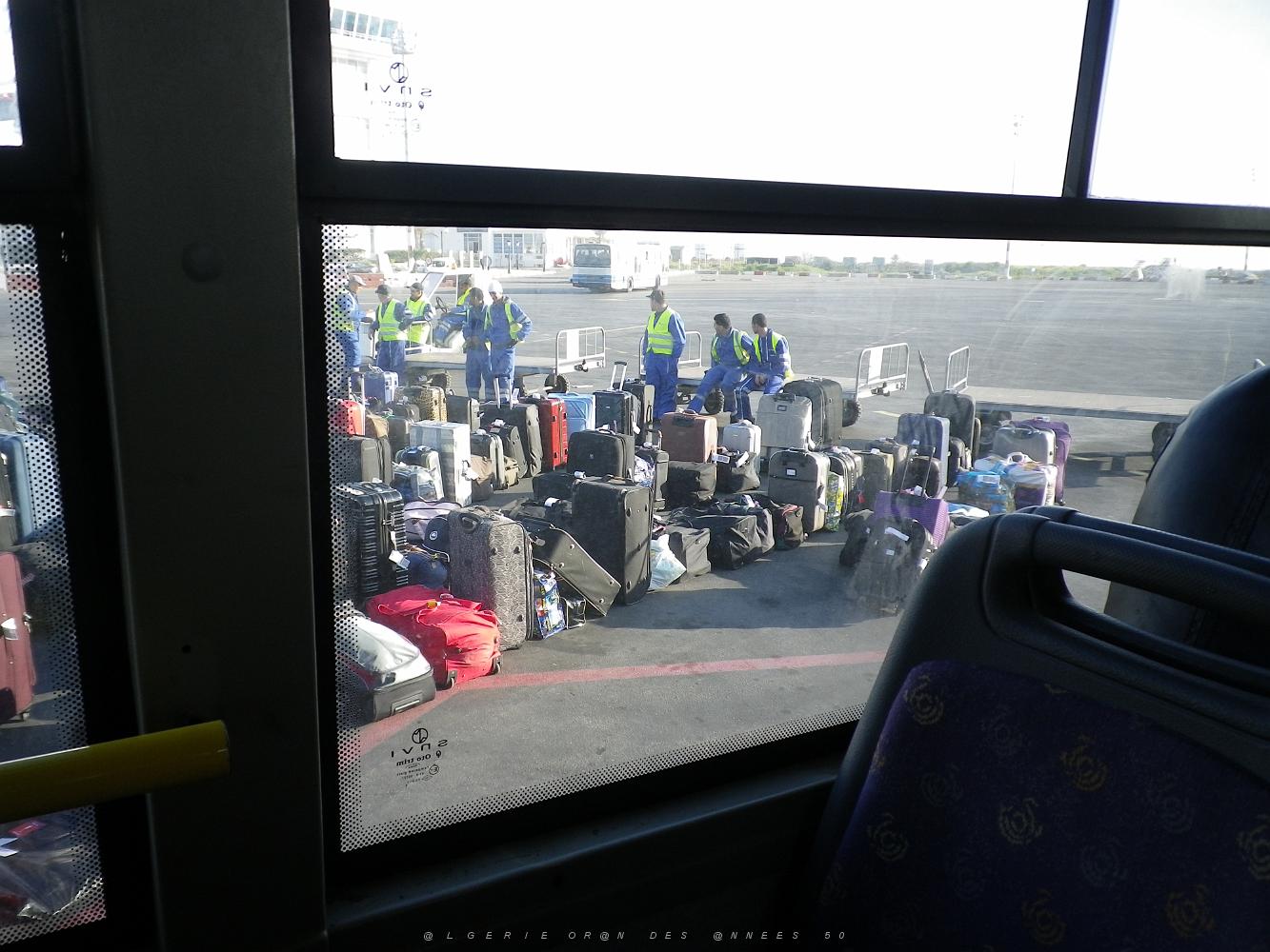 2111 et voila la fin de notre voyage a oran au bout de 50 ans apres .JPG